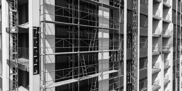 Derecho Inmobiliario / Abogados Inmobiliarios en Terrassa · Reclamaciones Comunidades Vecinos / Propietarios por Defectos / Vicios Construcción
