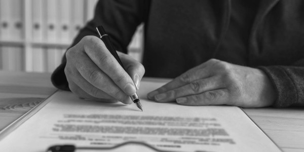 Derecho Mercantil / Abogados Mercantilistas en Terrassa · Asesoramiento Contratación y Reclamación de Pólizas de Seguro Comercial